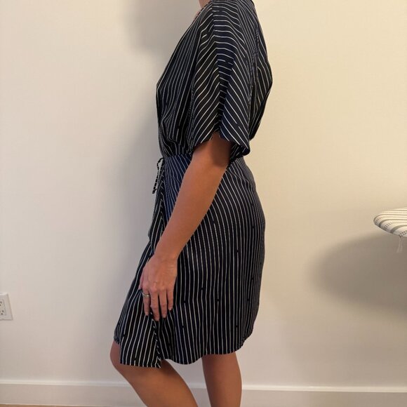DIANE VON FURSTENBERG (DVF) Silk Wrap Dress Navy Black Pinstripe Kimono Style L - Picture 3 of 9